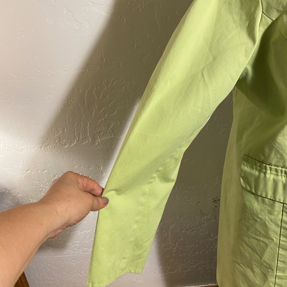 Access (Liz Claiborne) all weather jacket. - Picture 4 of 7